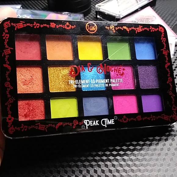 J.Cat Beauty Dia & Noche Tri-Element 15 pigment palette in Peak Time DNP103 - Picture 6 of 8